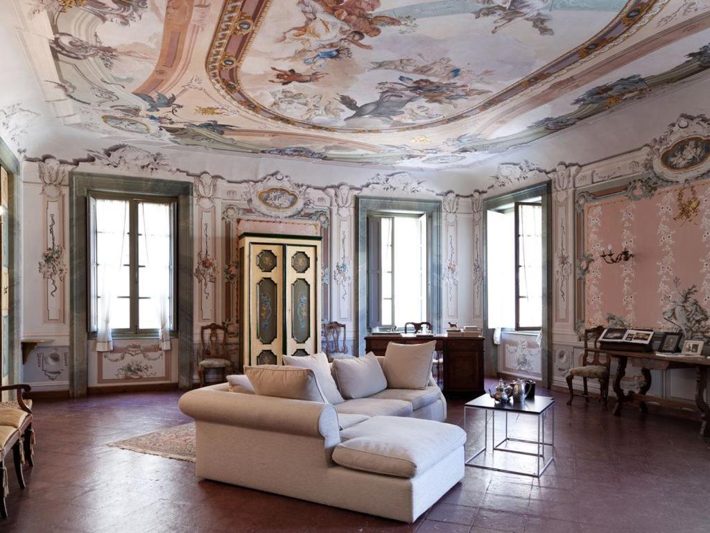 Palazzo Comboni, Exclusive Main Floor